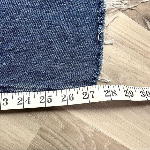 Paige Jeans Women’s 27 Noella Sledge Destructed Distressed Denim Straight Crop - Picture 12 of 12